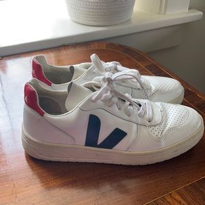 Veja Sneakers size 39